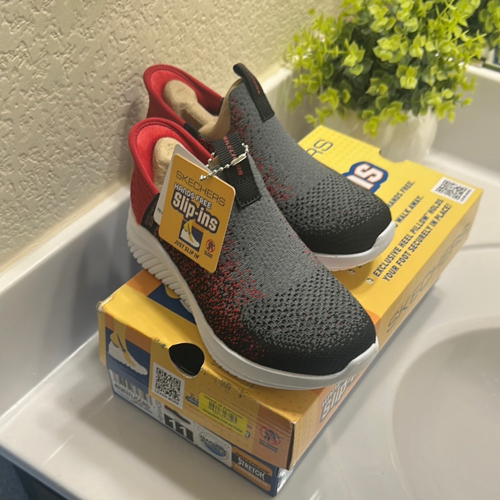 Skechers Kids Slip-Ins - Red and Black